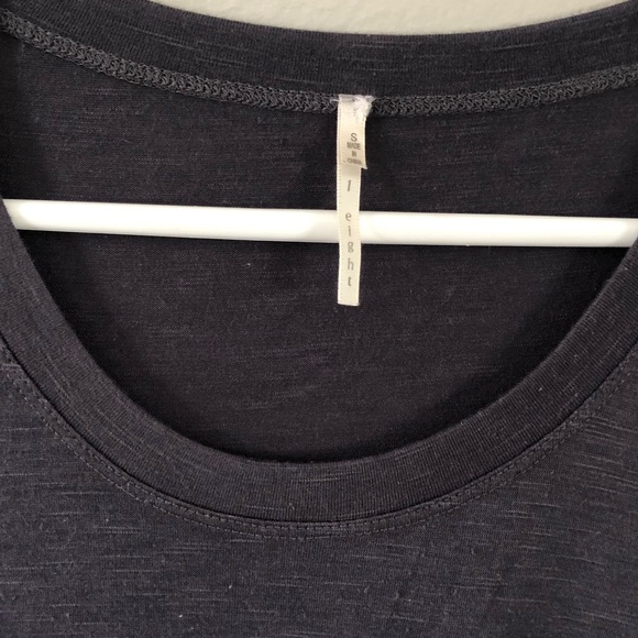 Women’s Gray Top - Picture 2 of 4